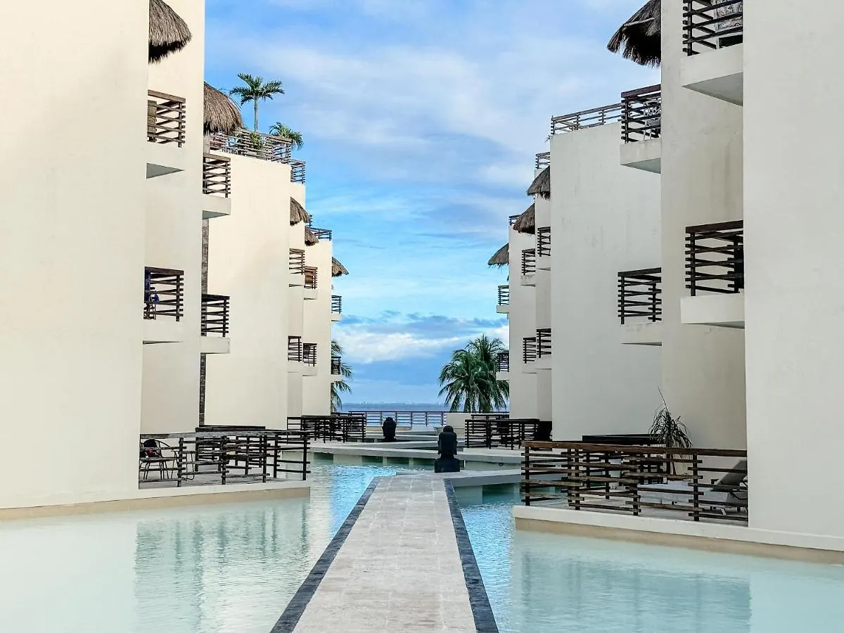 Ata30 -2 Bed Suite Gym Parking Wifi Beach Club Playa del Carmen Mexico