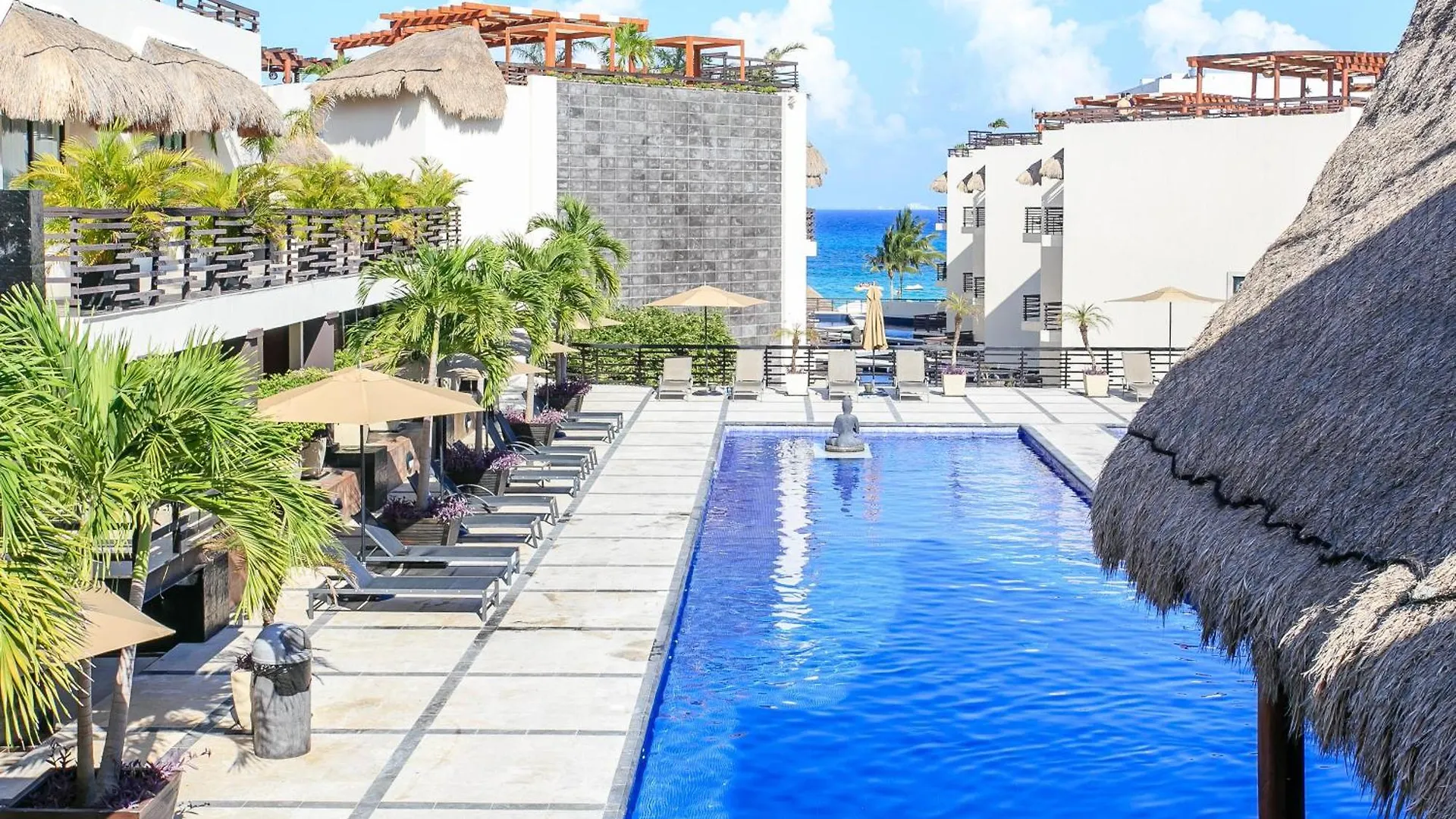 Ata30 -2 Bed Suite Gym Parking Wifi Beach Club Playa del Carmen
